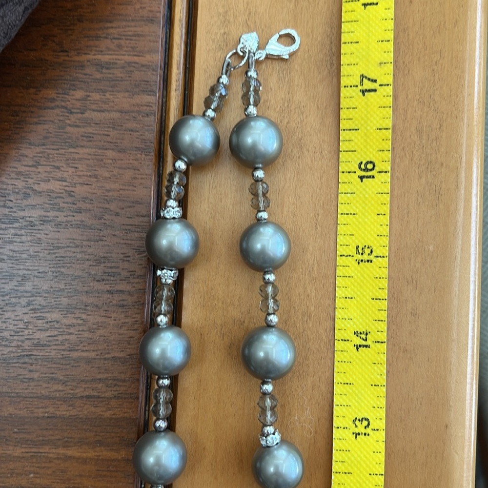 Carolee Grey Pearl Necklace w Swarovski Pouch - Picture 11 of 14